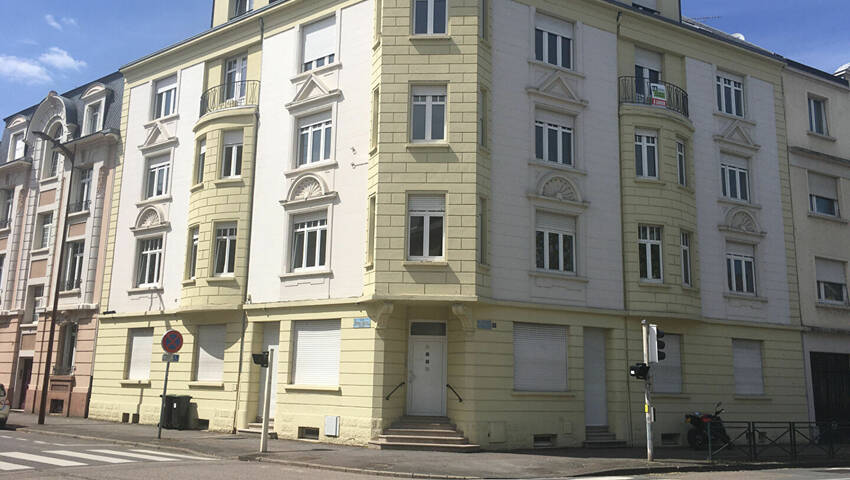 59831430a - Attribut alt par défaut.