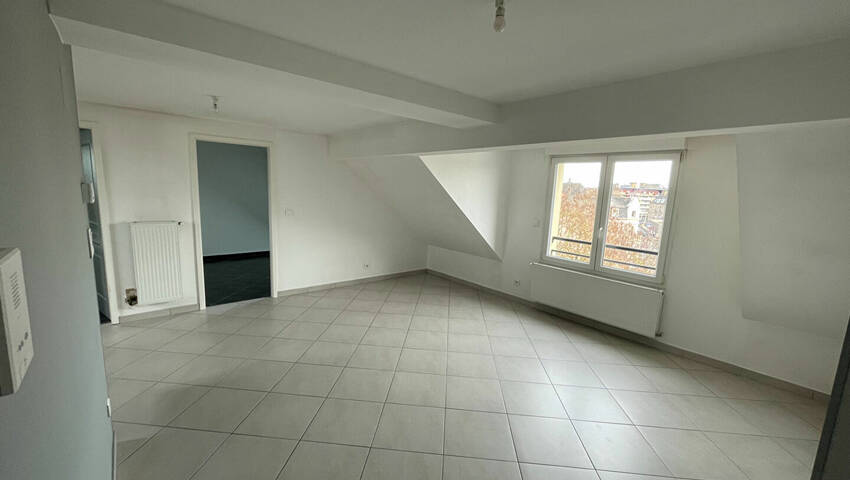 59831430b - Attribut alt par défaut.