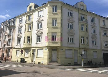 59831430a - Attribut alt par défaut.