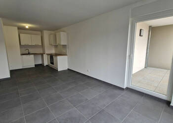 59830294a - Attribut alt par défaut.