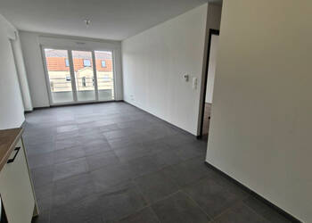 59830294c - Attribut alt par défaut.