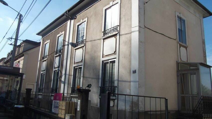 4246452m - Attribut alt par défaut.