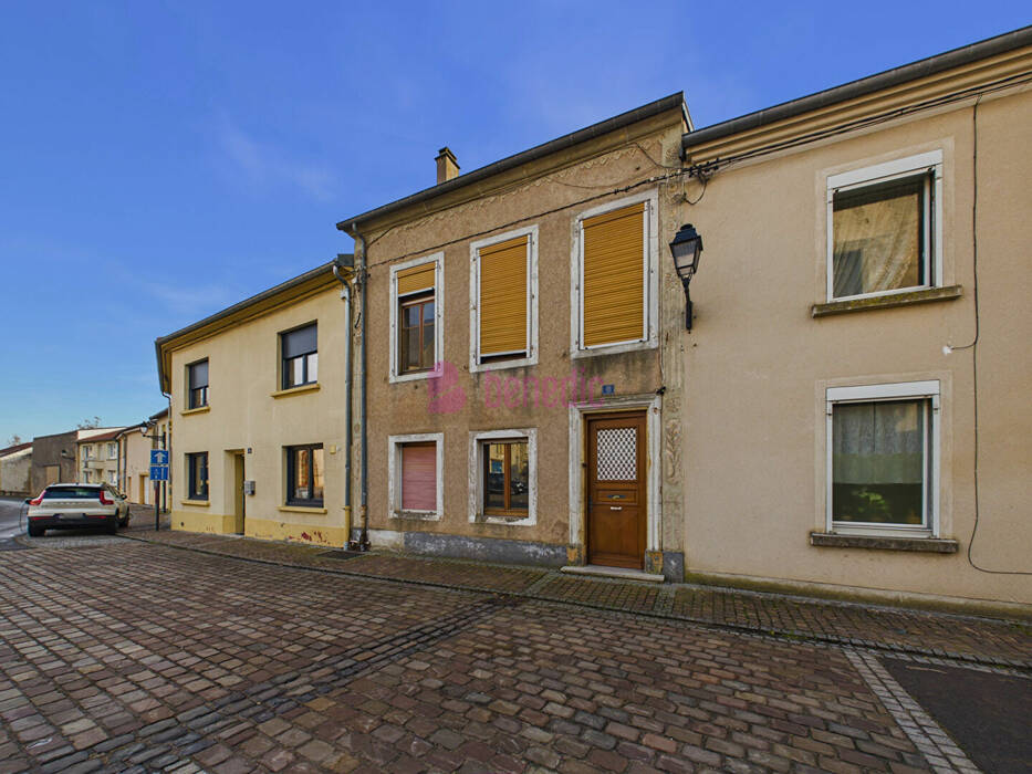 59789045b - Attribut alt par défaut.