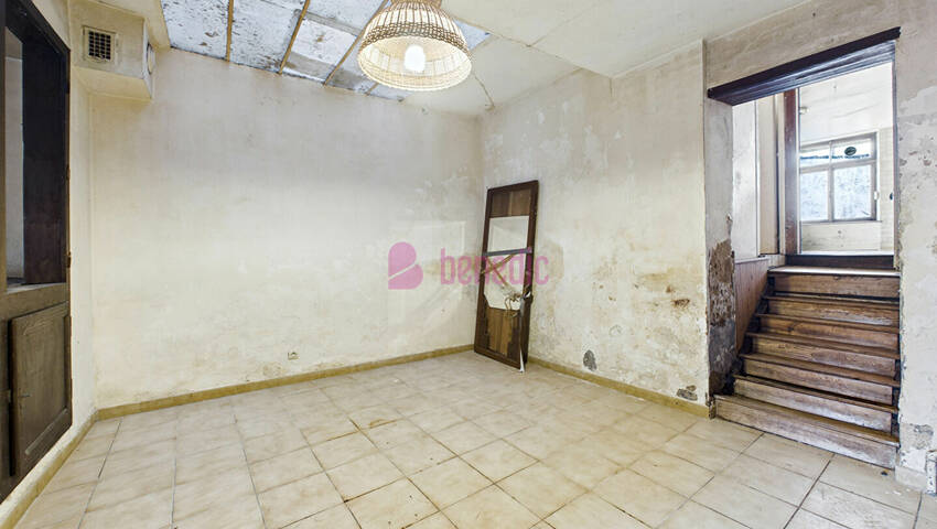 59789045c - Attribut alt par défaut.