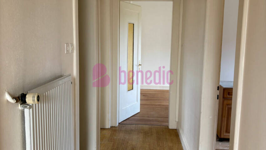 58510785d - Attribut alt par défaut.