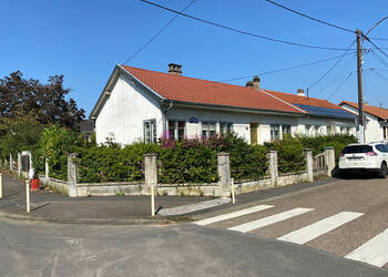 57653484a - Attribut alt par défaut.