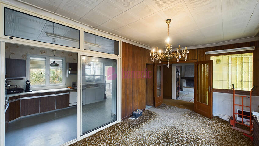 57653484b - Attribut alt par défaut.