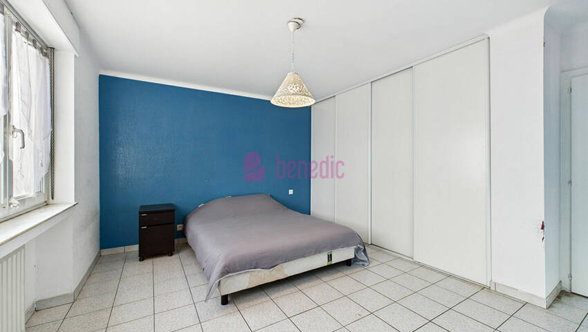 59103948m - Attribut alt par défaut.