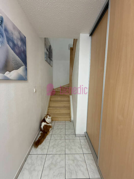 59845522f - Attribut alt par défaut.