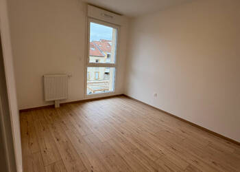 59774203c - Attribut alt par défaut.