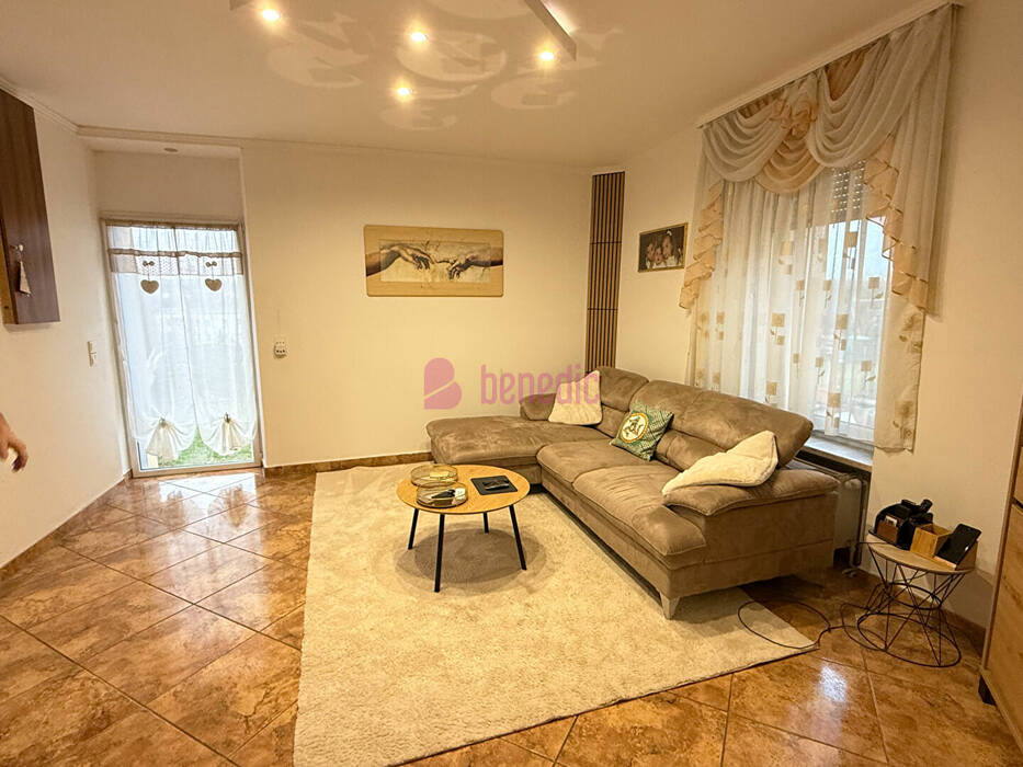 59853604b - Attribut alt par défaut.