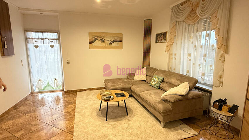 59853604b - Attribut alt par défaut.