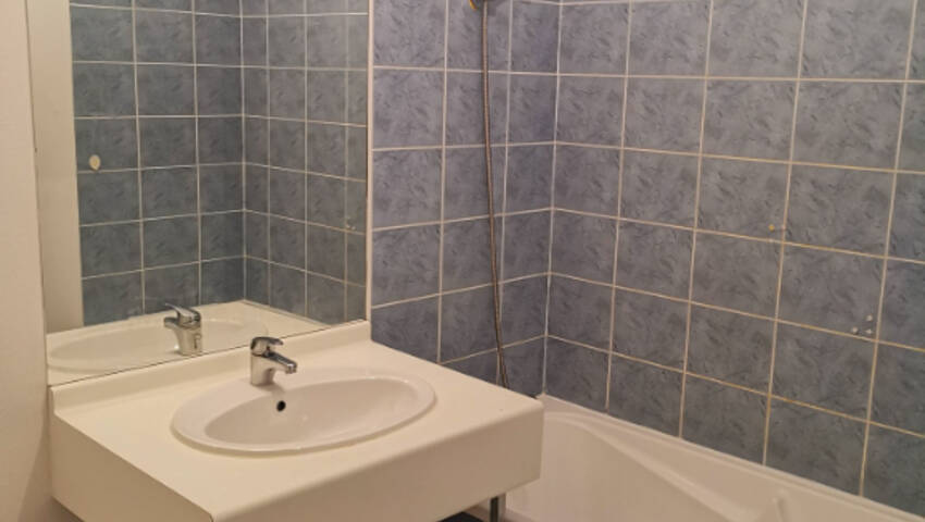 15198630l - Attribut alt par défaut.