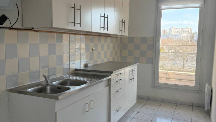 15198630b - Attribut alt par défaut.