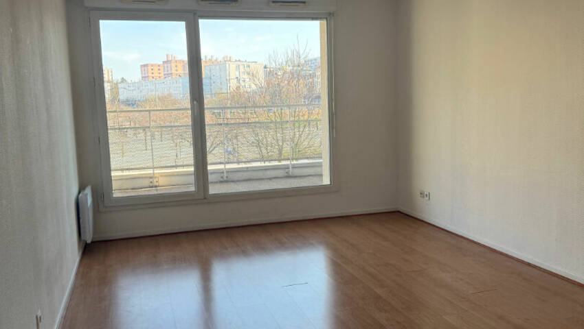 15198630c - Attribut alt par défaut.