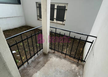 59697267c - Attribut alt par défaut.