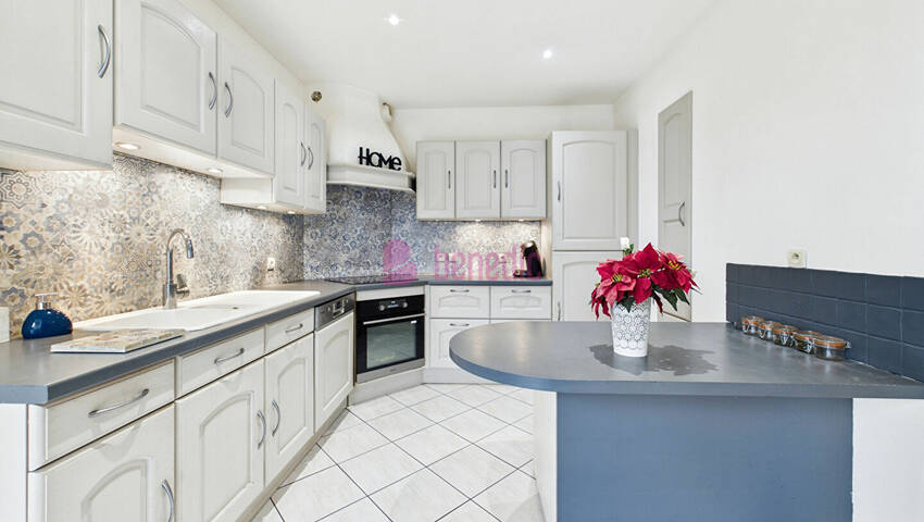 59784930d - Attribut alt par défaut.