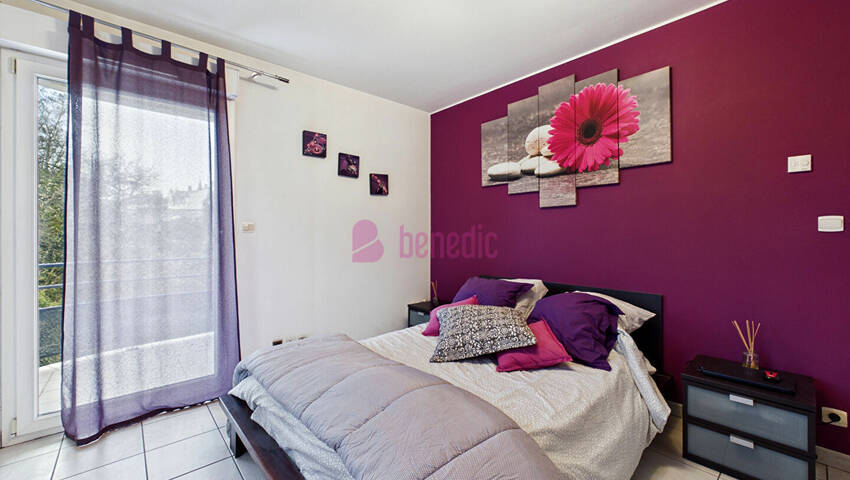 59784930l - Attribut alt par défaut.