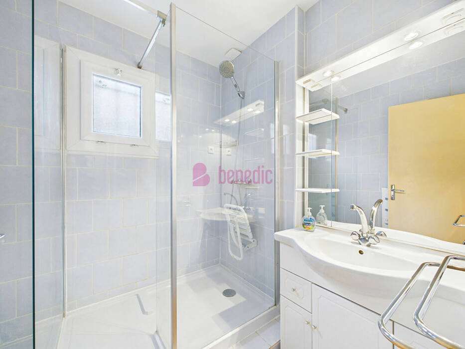 58924219k - Attribut alt par défaut.