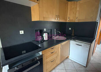 59844923c - Attribut alt par défaut.