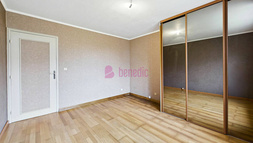 59769669l - Attribut alt par défaut.