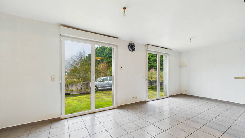 59824957b - Attribut alt par défaut.