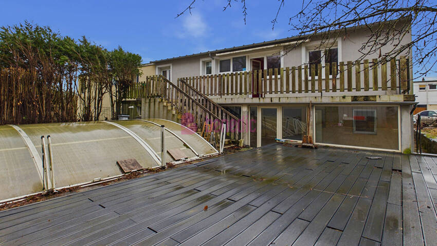 58733142b - Attribut alt par défaut.