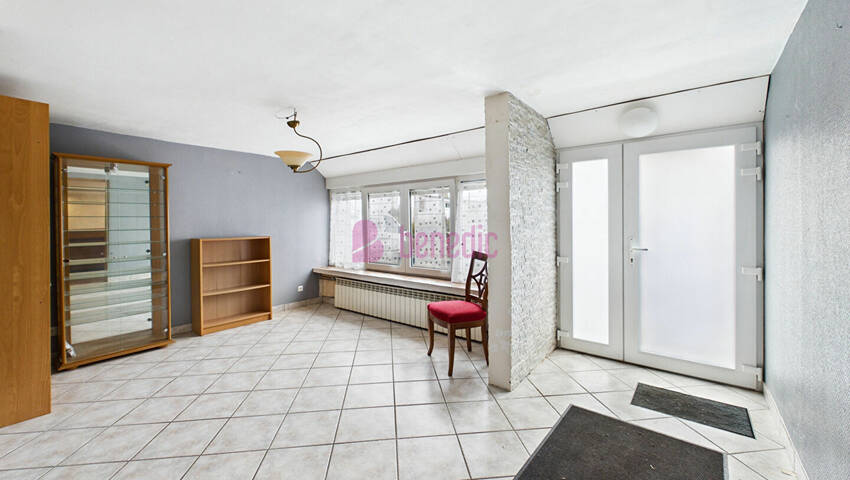 58733142c - Attribut alt par défaut.