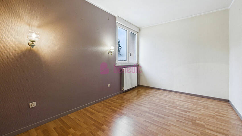 58733142l - Attribut alt par défaut.