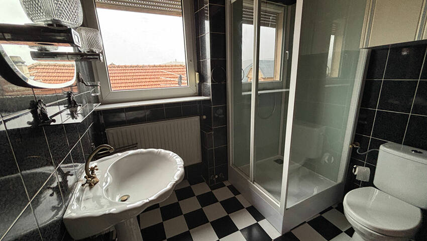 59791214c - Attribut alt par défaut.