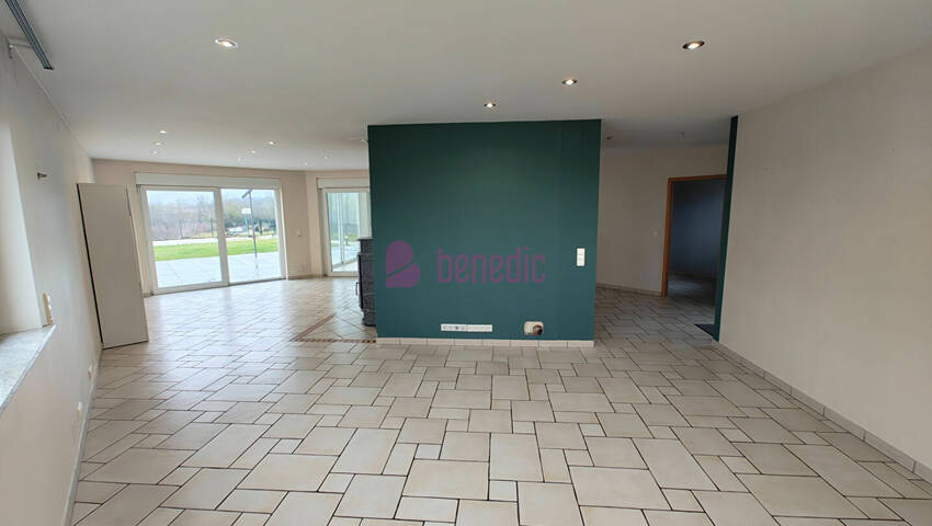 59973934d - Attribut alt par défaut.