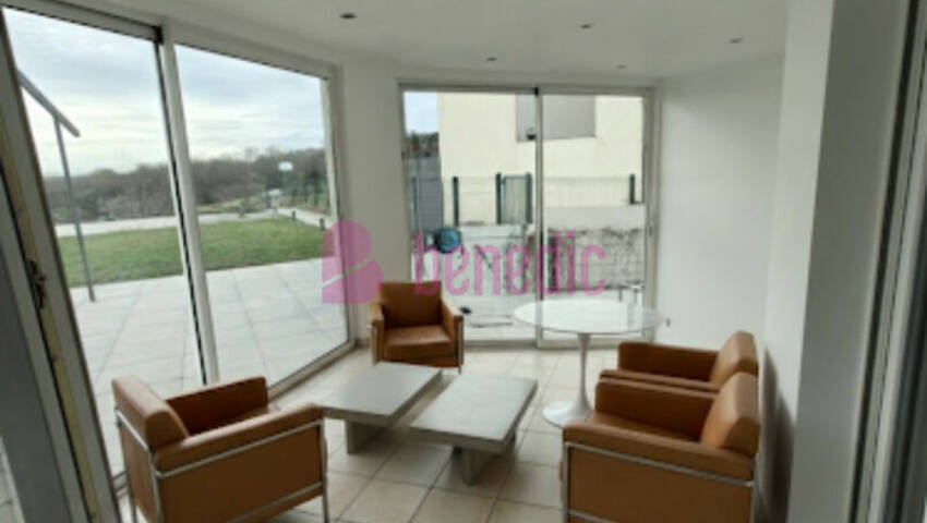 59973934g - Attribut alt par défaut.