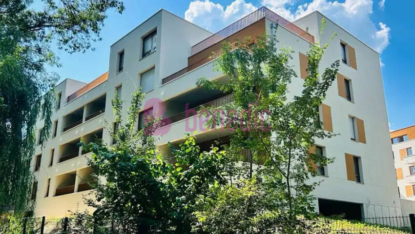 59975413c - Attribut alt par défaut.