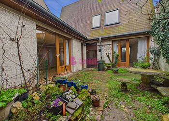 59976708b - Attribut alt par défaut.