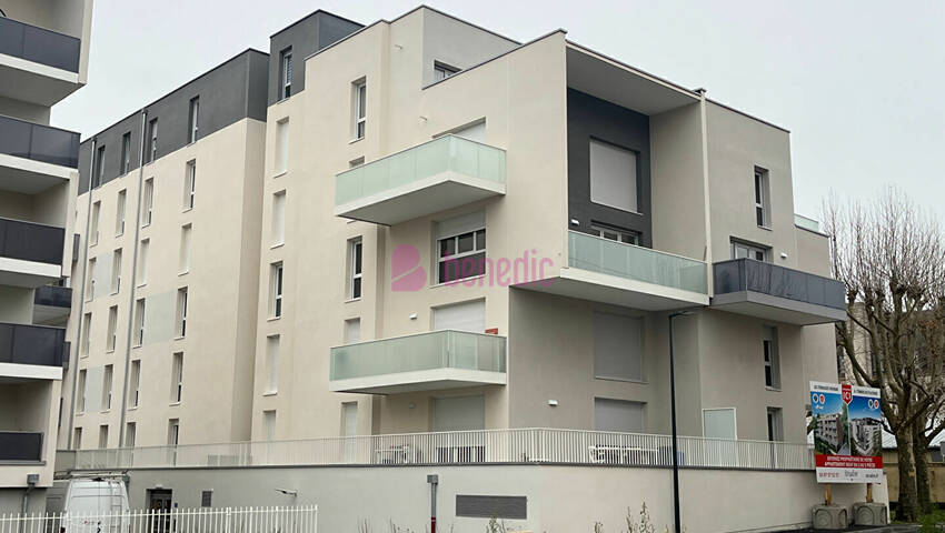 59979343a - Attribut alt par défaut.