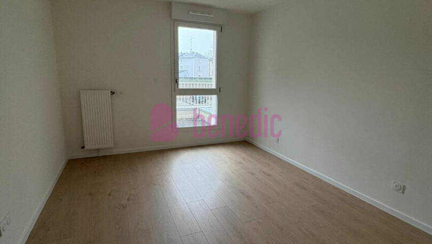 59979343c - Attribut alt par défaut.