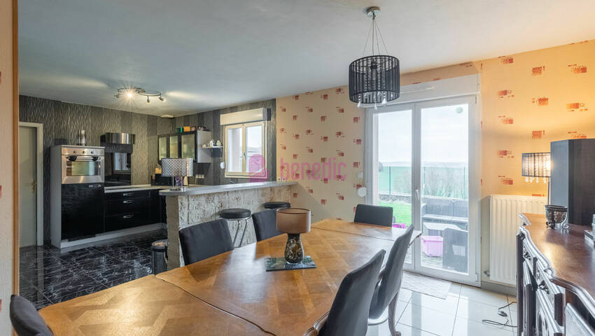 59317093d - Attribut alt par défaut.