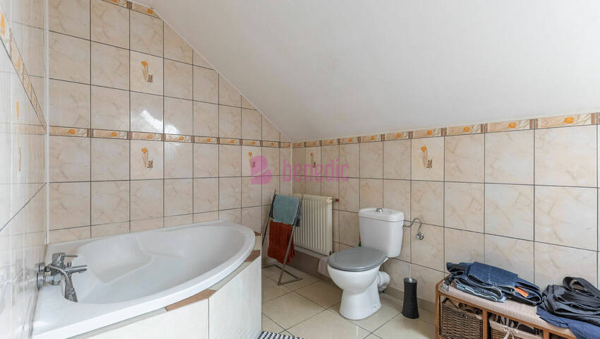 59317093m - Attribut alt par défaut.