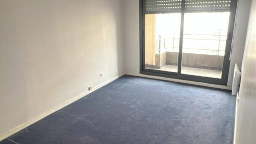 59993043b - Attribut alt par défaut.