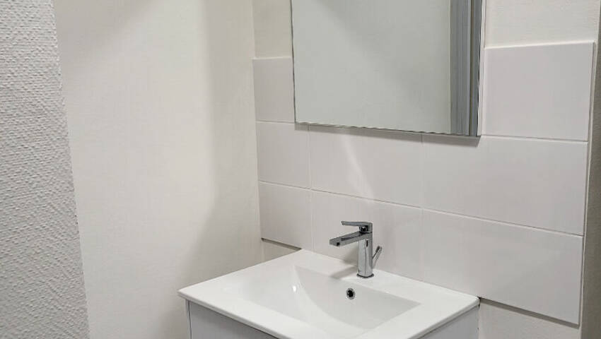 59987901b - Attribut alt par défaut.