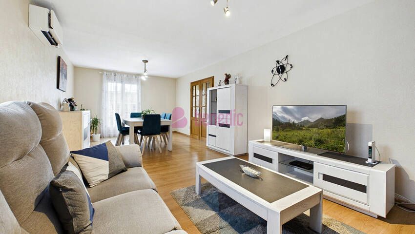 59514226a - Attribut alt par défaut.