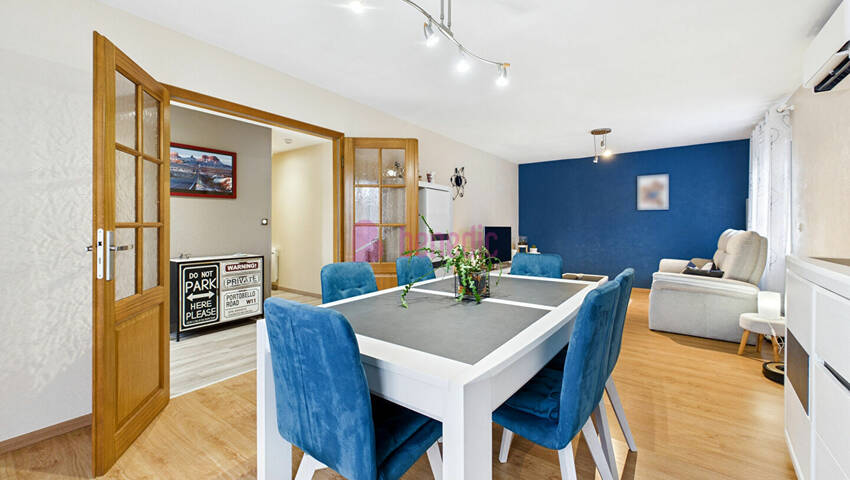 59514226b - Attribut alt par défaut.