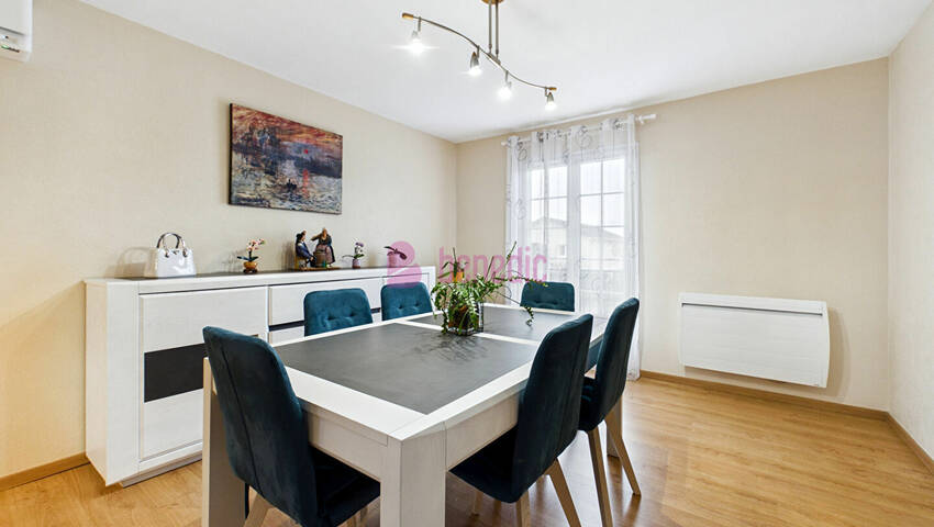 59514226d - Attribut alt par défaut.