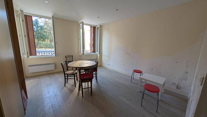 59976750a - Attribut alt par défaut.