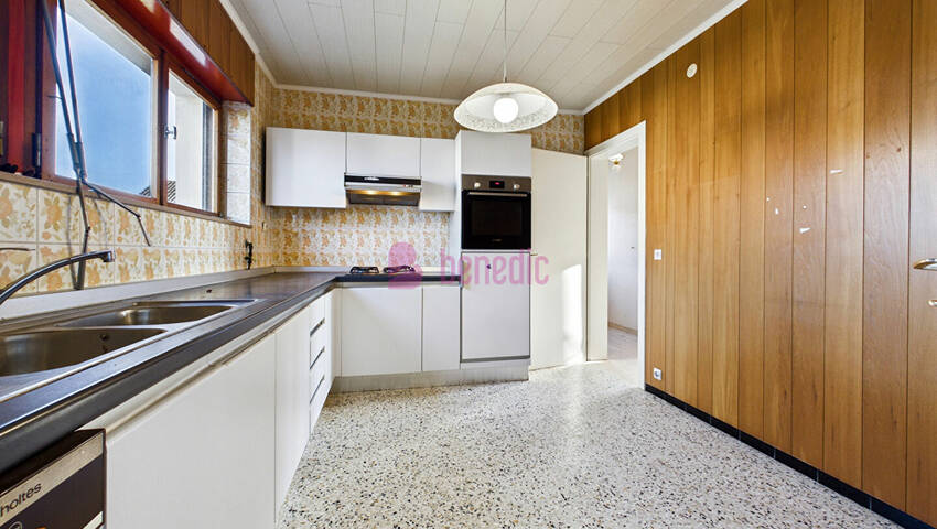 55582080j - Attribut alt par défaut.