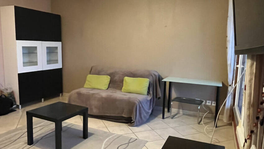 59939271c - Attribut alt par défaut.