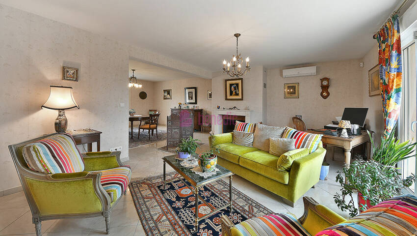 59407176d - Attribut alt par défaut.