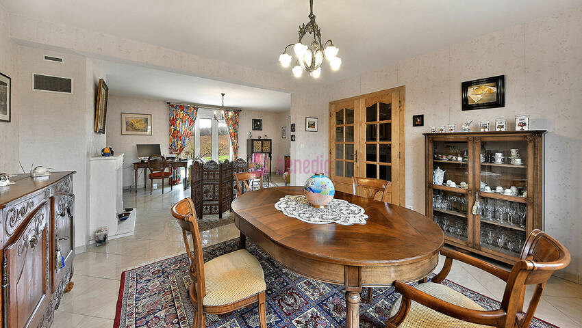 59407176f - Attribut alt par défaut.