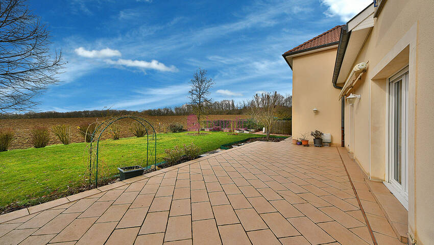 59407176p - Attribut alt par défaut.