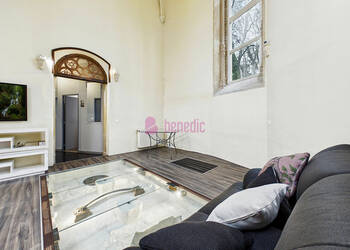 59798116b - Attribut alt par défaut.